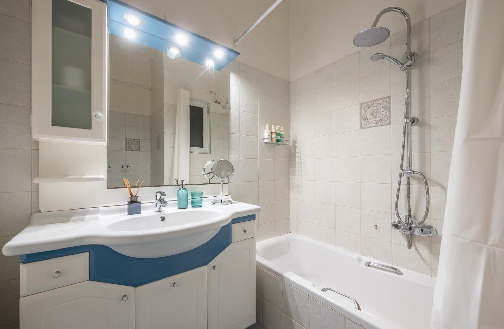 Spacious 2Bds Apt With Acropolis View In Center Atény Exteriér fotografie
