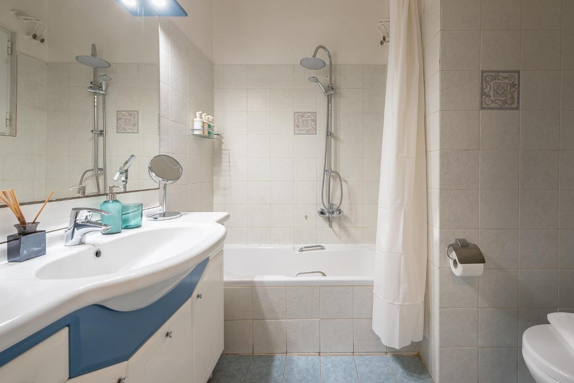 Spacious 2Bds Apt With Acropolis View In Center Atény Exteriér fotografie